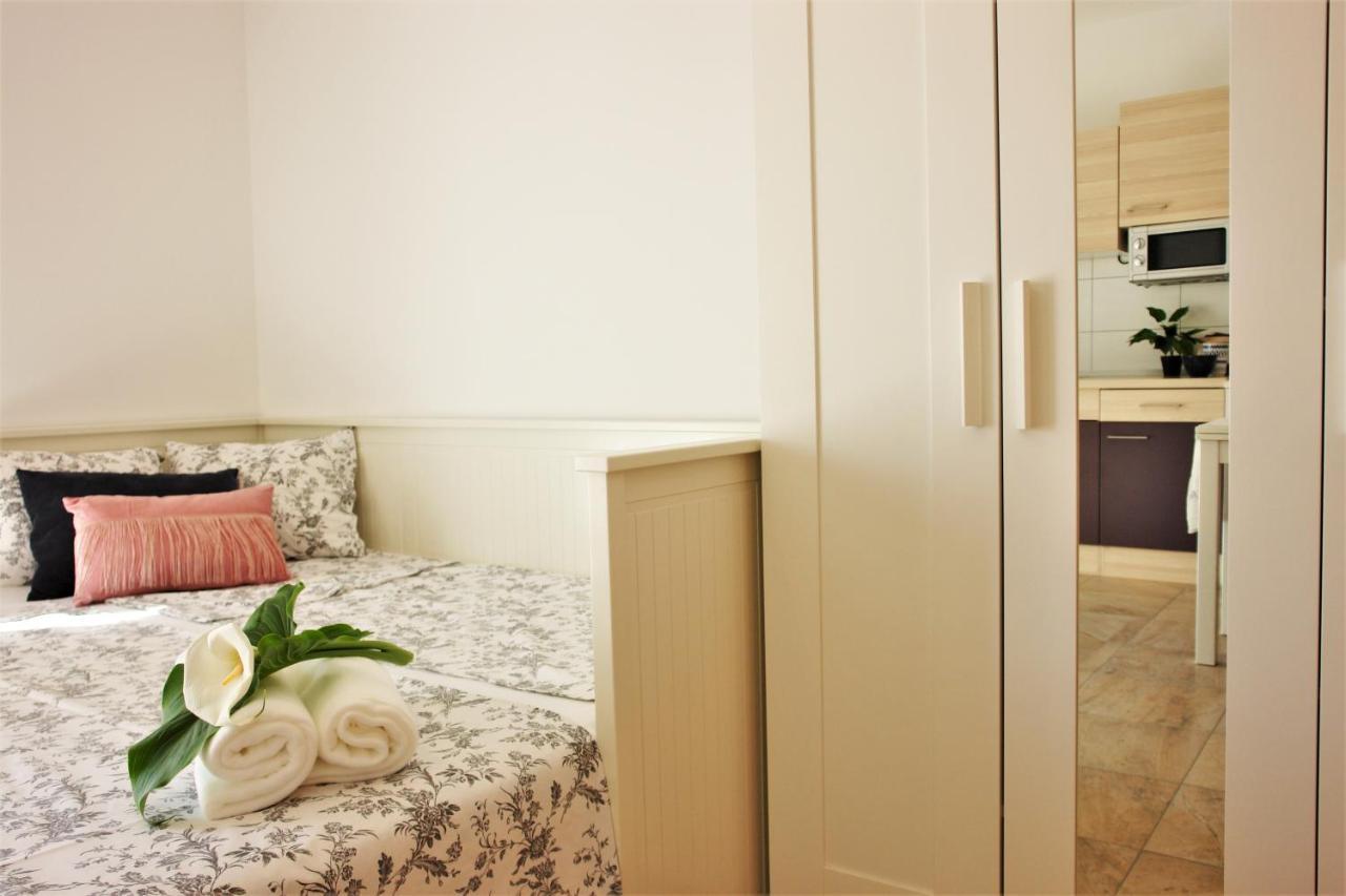 Iva Apartmani Vodice Kültér fotó