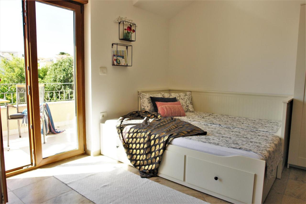 Iva Apartmani Vodice Kültér fotó