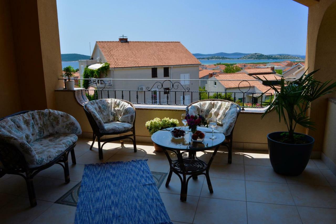 Iva Apartmani Vodice Kültér fotó