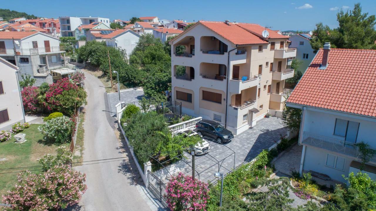 Iva Apartmani Vodice Kültér fotó