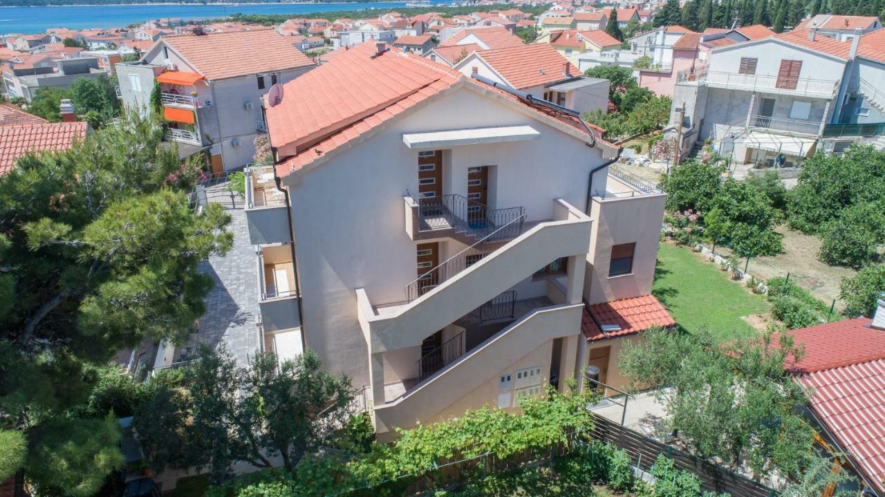 Iva Apartmani Vodice Kültér fotó