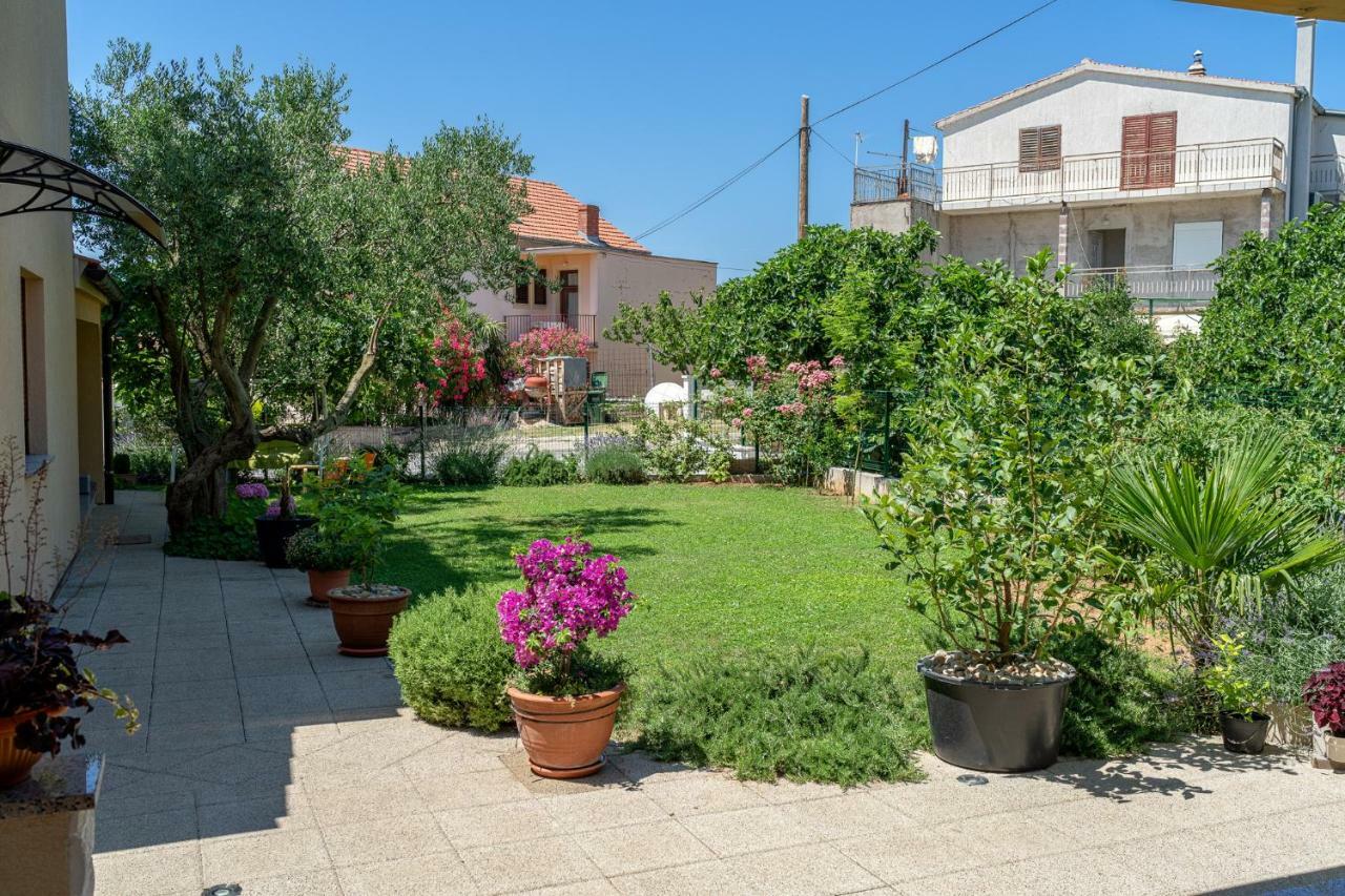 Iva Apartmani Vodice Kültér fotó