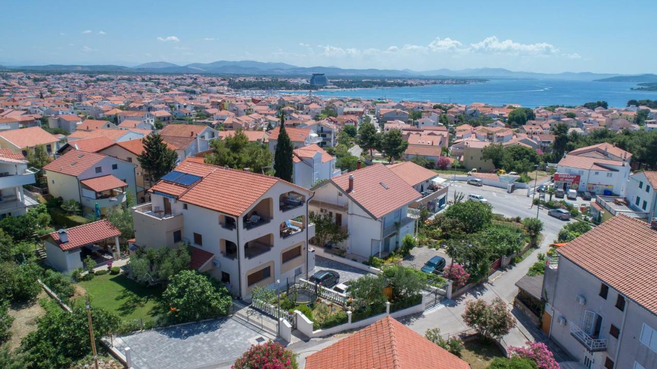 Iva Apartmani Vodice Kültér fotó