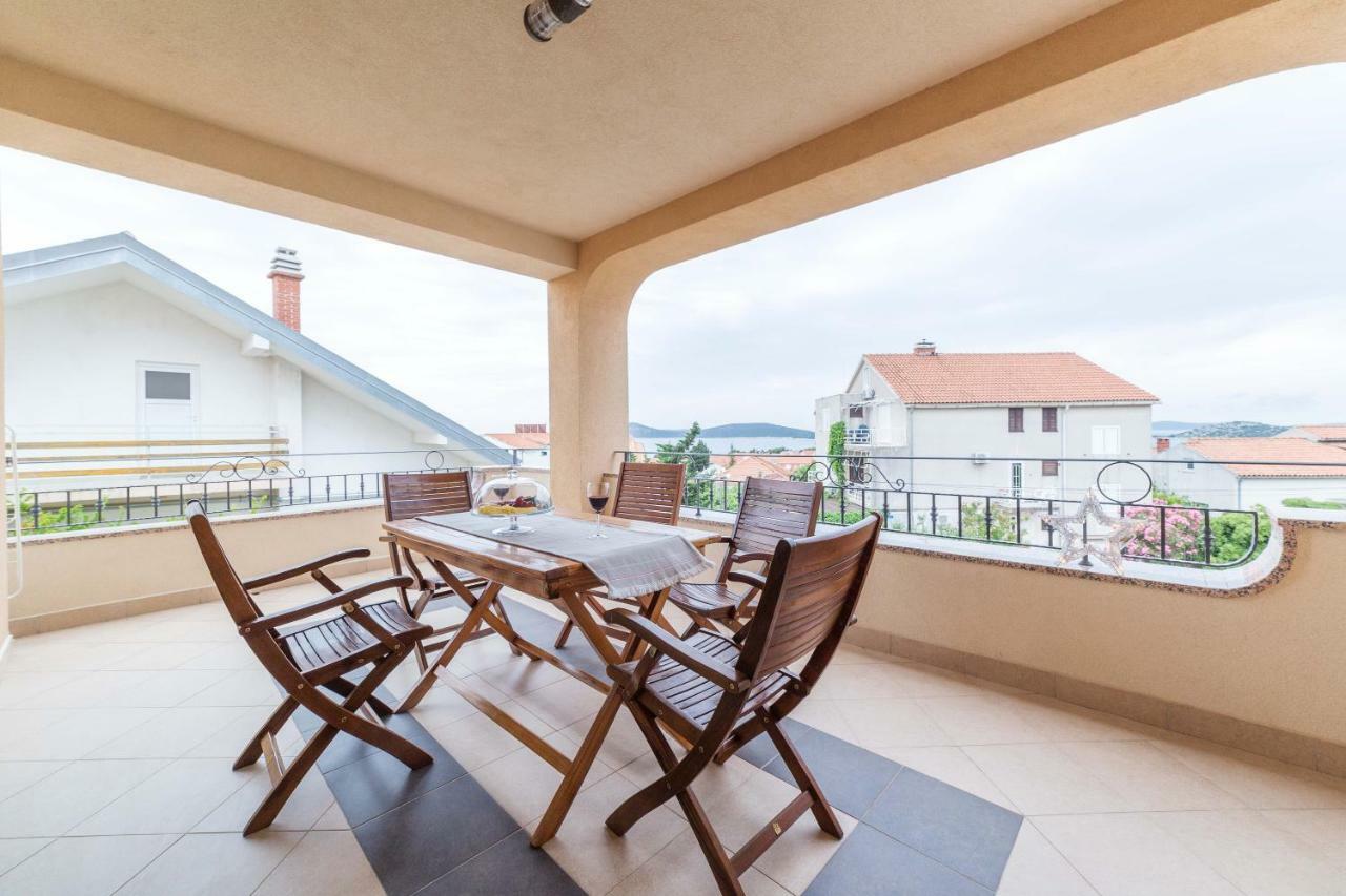 Iva Apartmani Vodice Kültér fotó