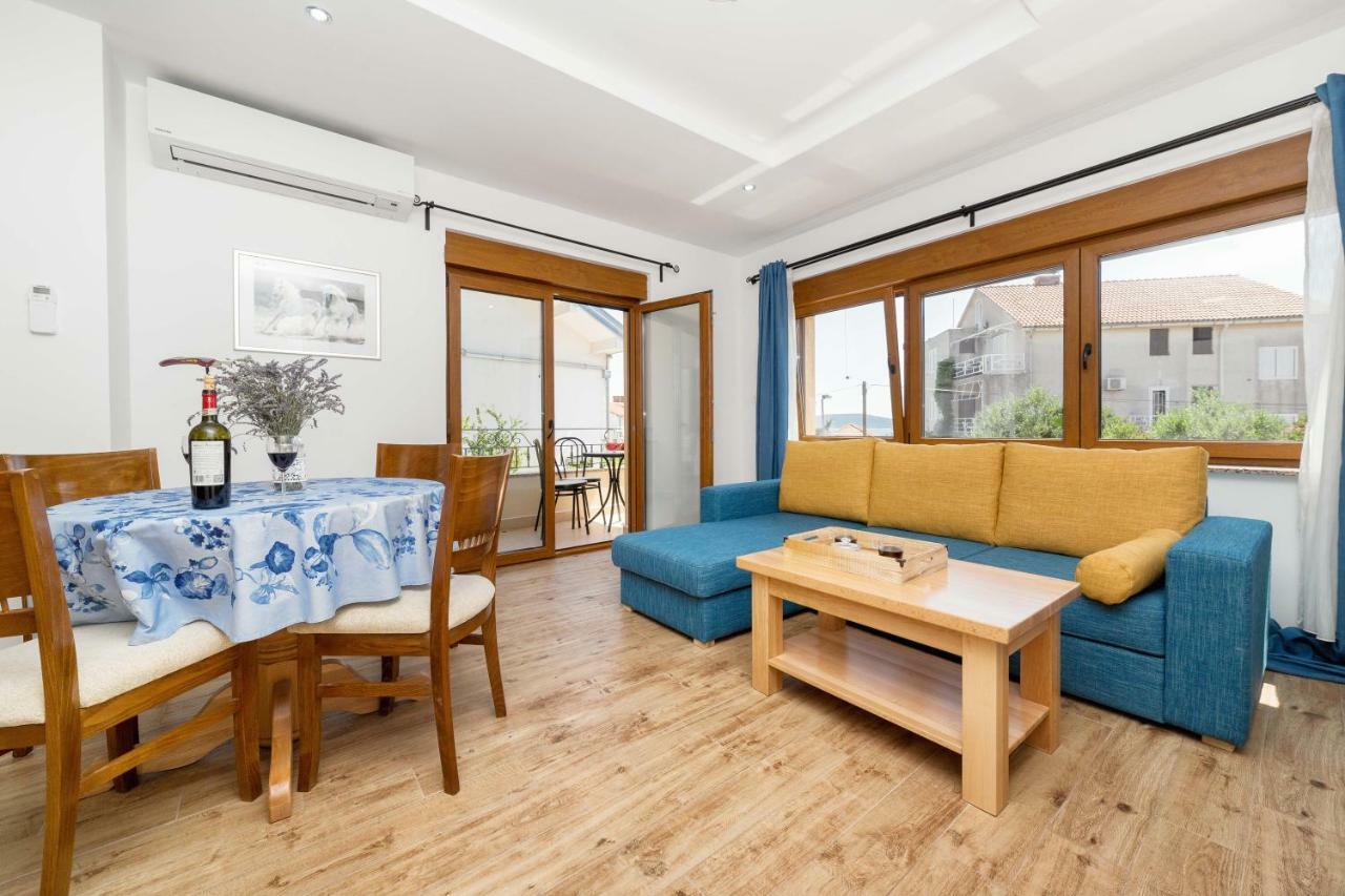Iva Apartmani Vodice Kültér fotó