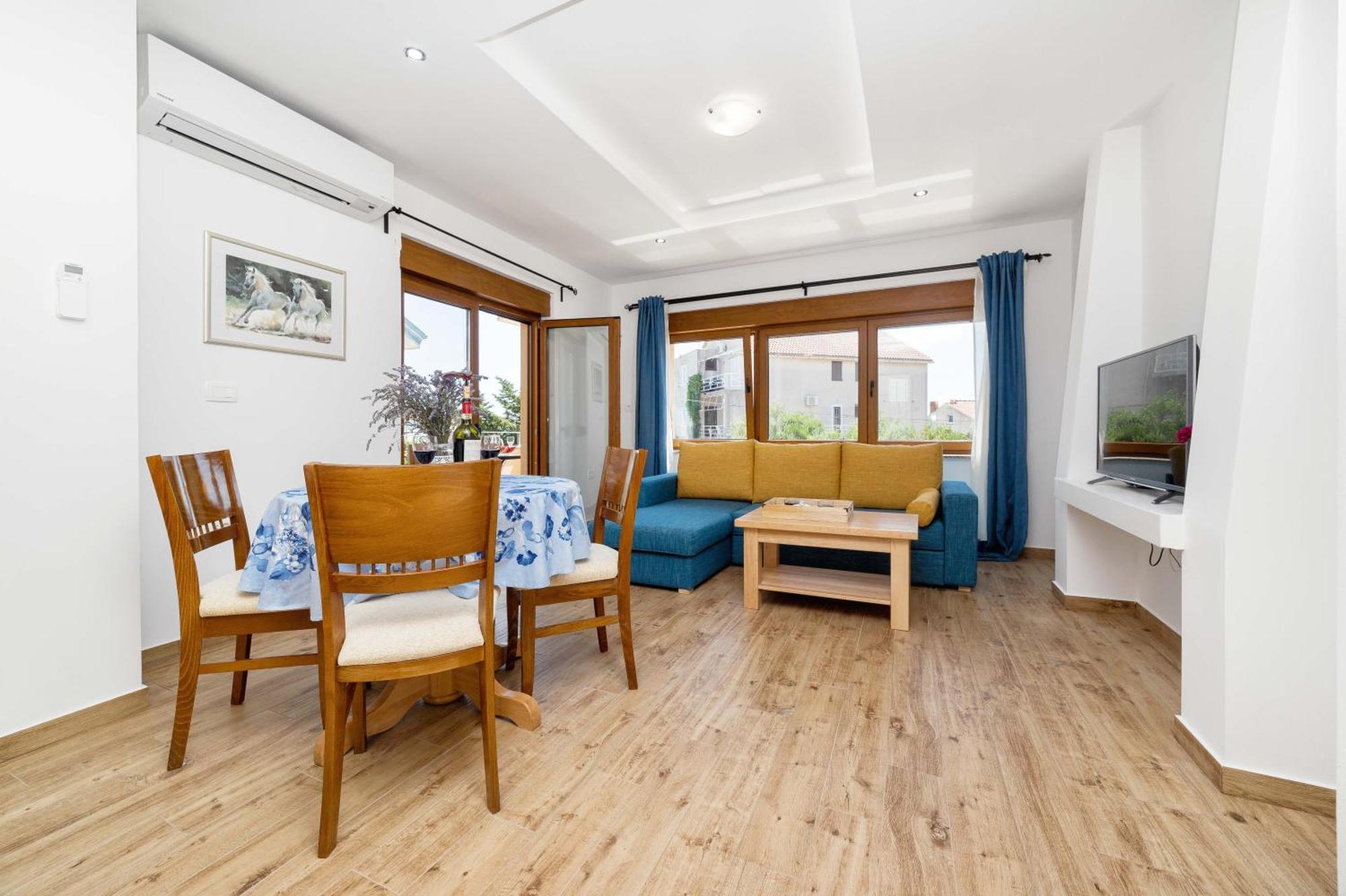 Iva Apartmani Vodice Kültér fotó